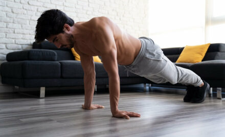 Perder peso e manter a forma está mais ao seu alcance do que nunca. Com disciplina e seguindo essa rotina de exercícios, você pode transformar seu corpo e sua saúde de forma simples, sem precisar investir em equipamentos ou academias caras.