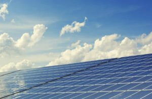 Energia solar: vale a pena instalar no Brasil em 2025?